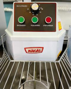 Amasadora-industrial-de-12-Kilos-Maigas