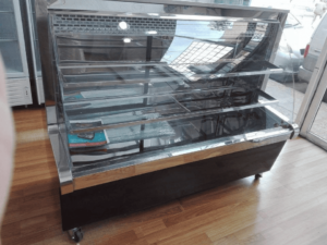 Meson Refrigerado Curvo 1,5mt Negro sin Bodega - Cousiño 5