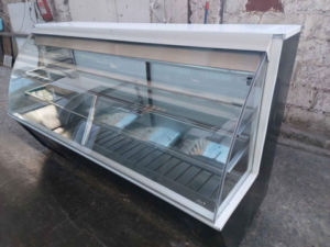 Meson Refrigerado Curvo con Bodega 2 mt - GyT 4