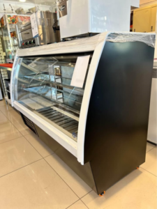 Meson Refrigerado Semicurvo con Bodega 1,5 mt - GyT 3