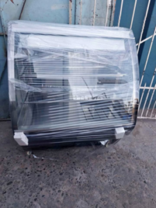 Vitrina Pastelera Curva 1 mt - GyT 4