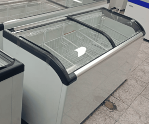 Congeladora 520 Lts TV Curvo 5C - Bozzo 6