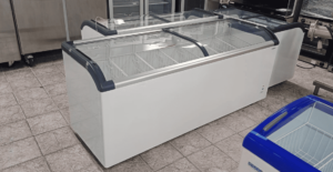 Congeladora 720 Lts TV Curvo 7C - Bozzo 4