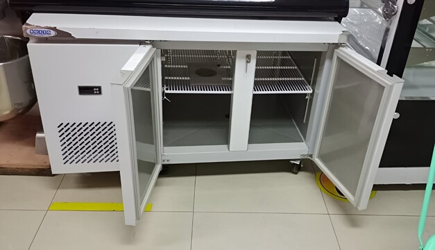 Meson Refrigerado De Trabajo 120Cm Frio Estatico - Bozzo 4