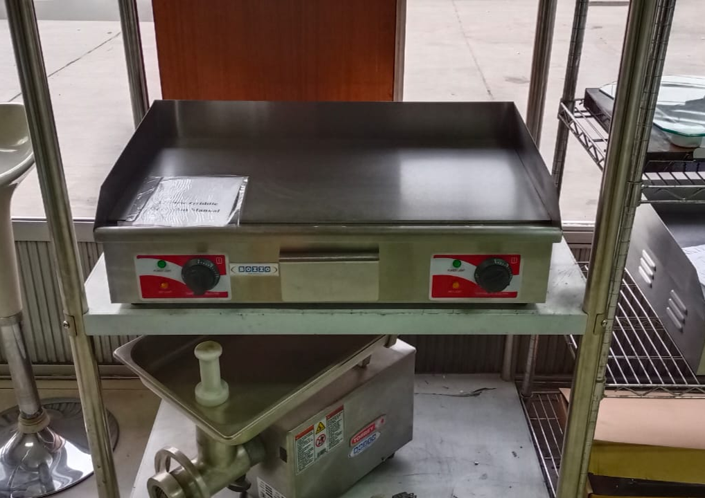 Plancha Churrasquera Electrica Sobremesa Lisa 73X50X23Cm - Bozzo 6