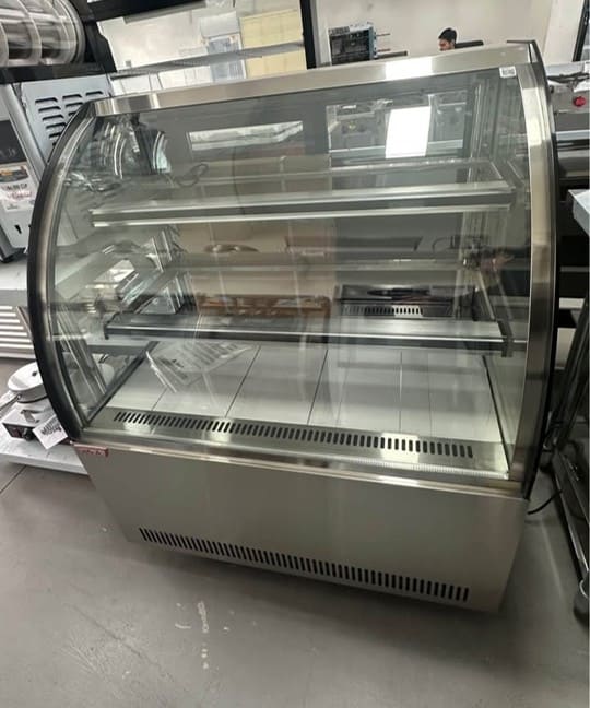 Vitrina Pastelera Curva 1 mt - Maigas 5